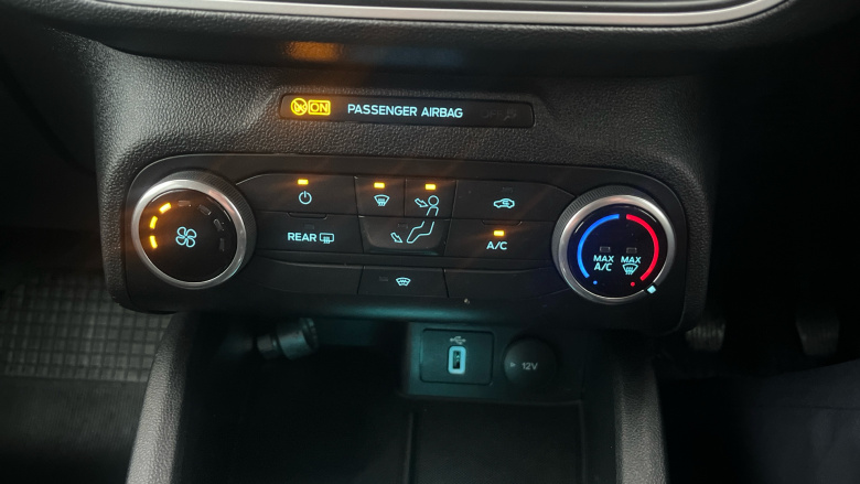 Ford Focus 1.0 EcoBoost 125 Zetec 5dr Petrol Estate